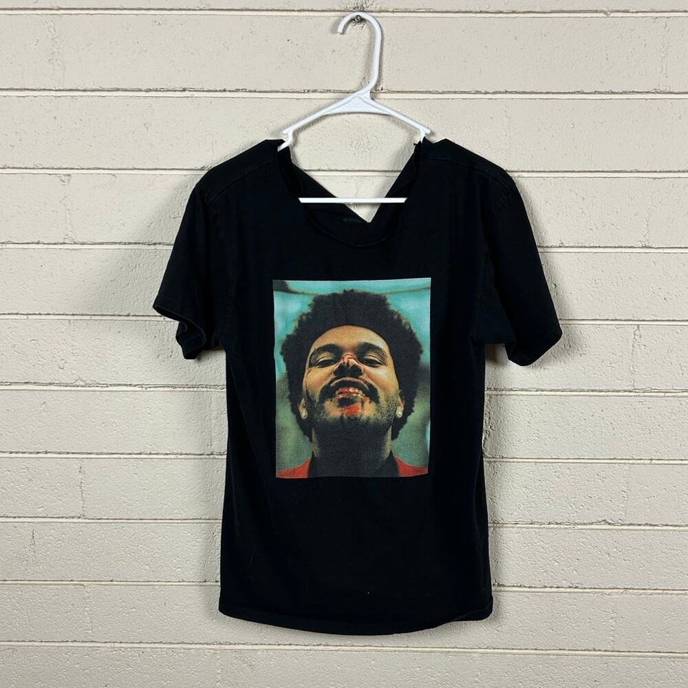 The Weekend Black Band Tee size M